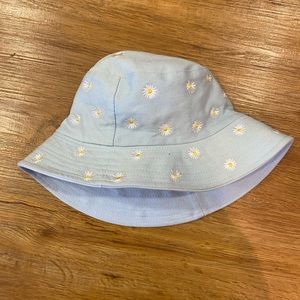 Daisy bucket hat